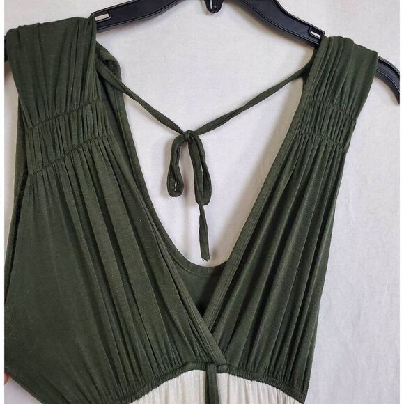 Boho Tiered Maxi Dress Green White Sleeveless V-Neck Empire Waist Size M - Picture 3 of 4